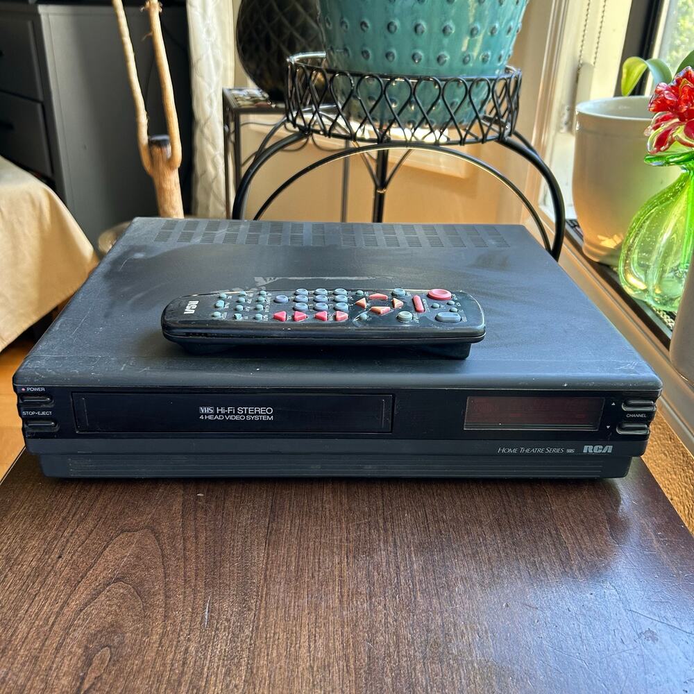 RCA Home Theatre Series VR660HF 4-Head Hi-Fi Stereo VCR w/ remote